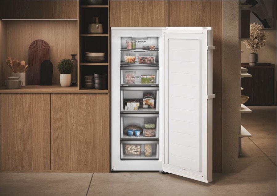 Congélateur armoire HAIER Total No Frost Instaswitch 226L Blanc - H4F226WEH1