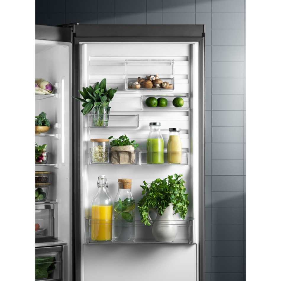 ELECTROLUX Réfrigérateur congélateur bas  - LNC7ME32W3